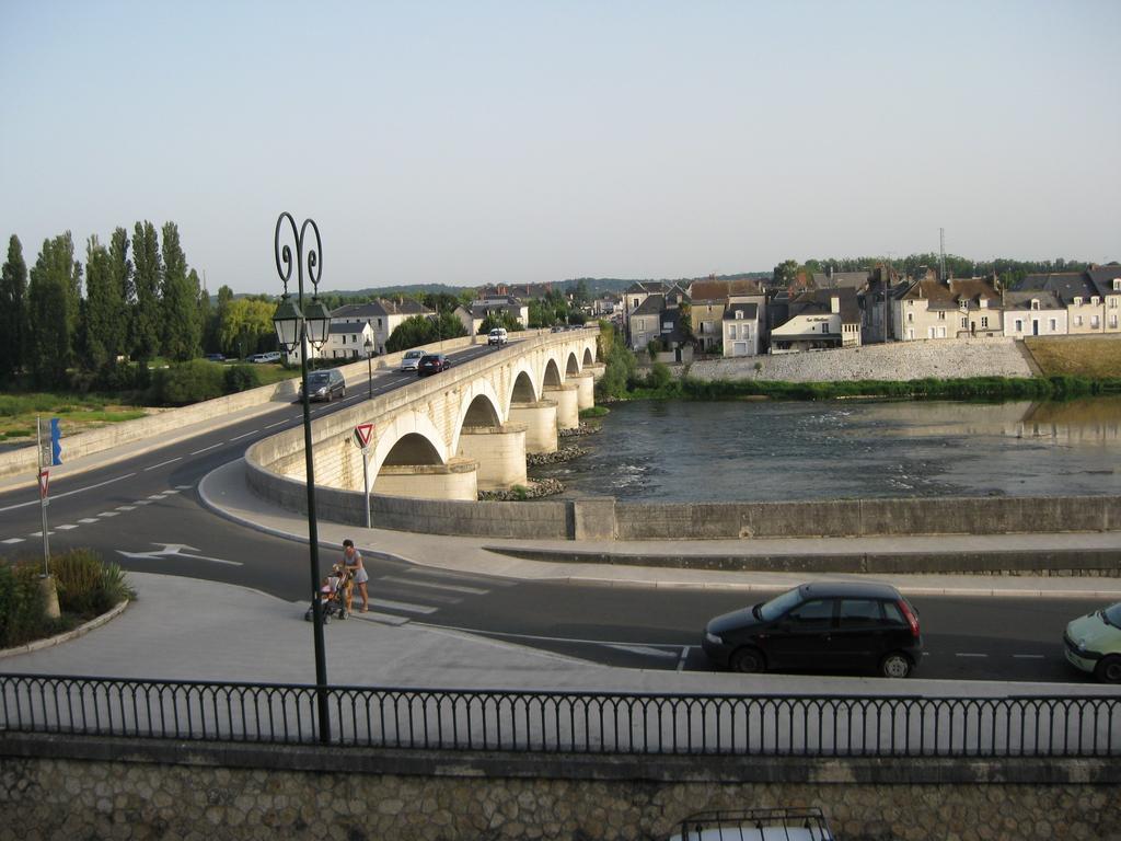 Appartement De Charme Climatise Pour 6 A 8 Pers Amboise Szoba fotó